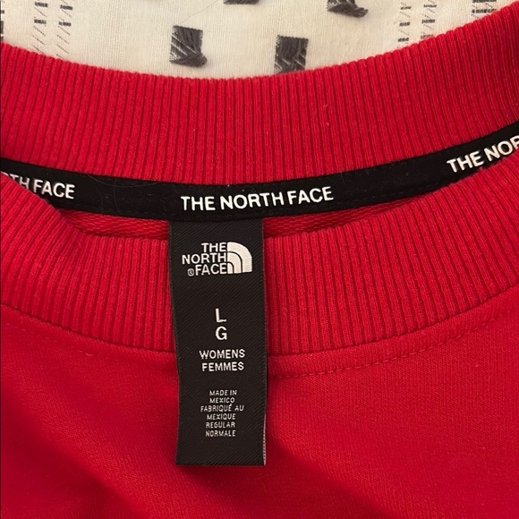 The North Face Women's Bold Red Crew Neck Sweater size Large - Picture 5 of 7